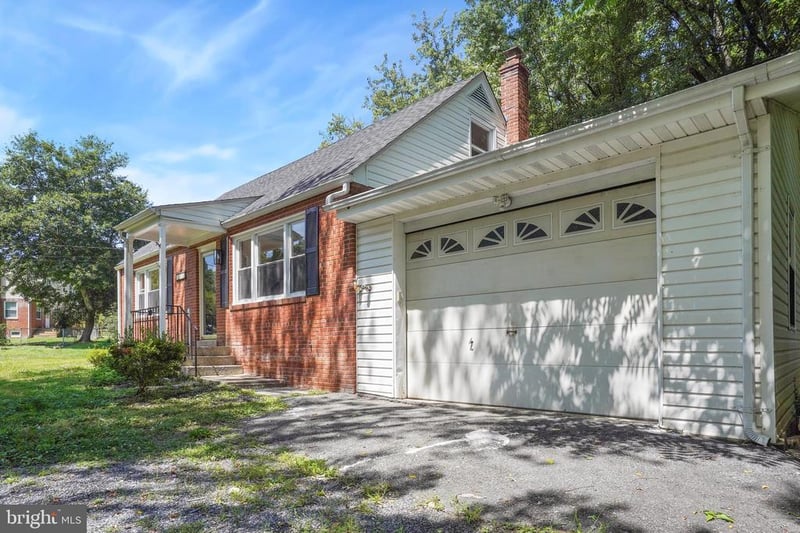 26904 Overlook St, Damascus, MD 20872