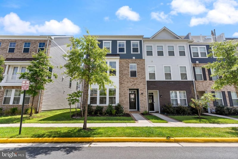 17713 Longspur Cove Ln, Dumfries, VA 22026