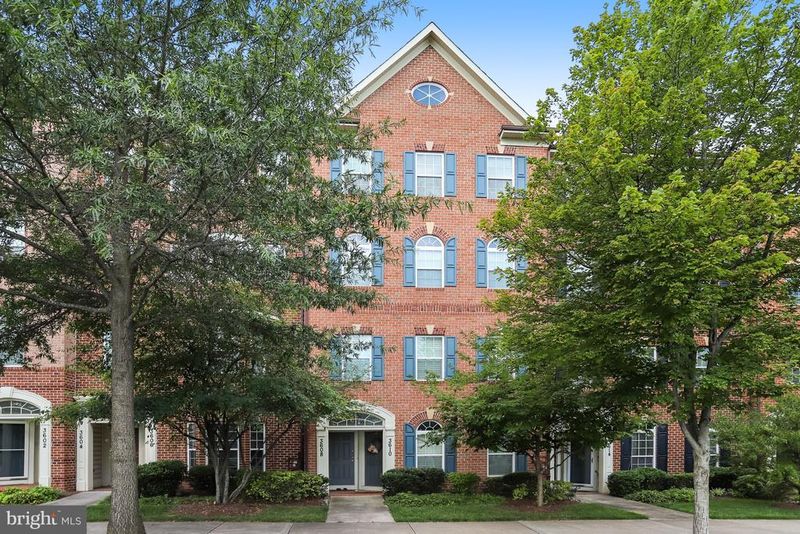 3608 Carriage Hill Dr #3608, Frederick, MD 21704