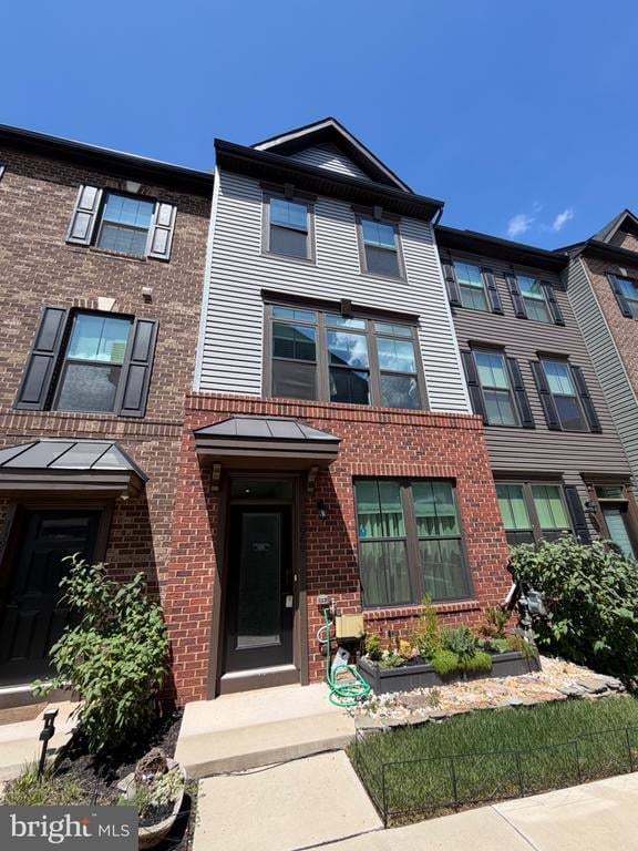 13969 Airfoil Rd, Herndon, VA 20171