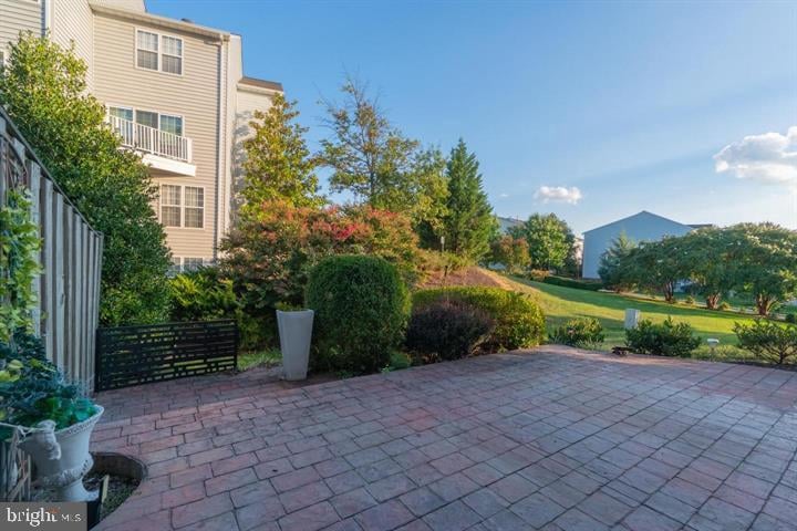 6325 Eagle Ridge Ln #32, Alexandria, VA 22312