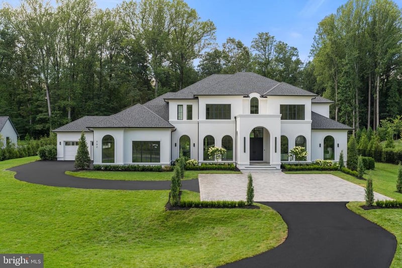 792 Falls Farm Ct, Great Falls, VA 22066