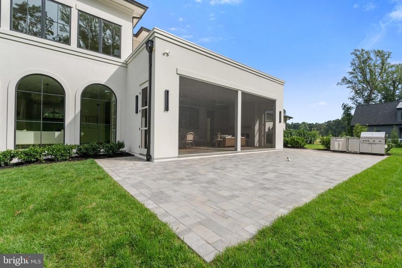 792 Falls Farm Ct, Great Falls, VA 22066