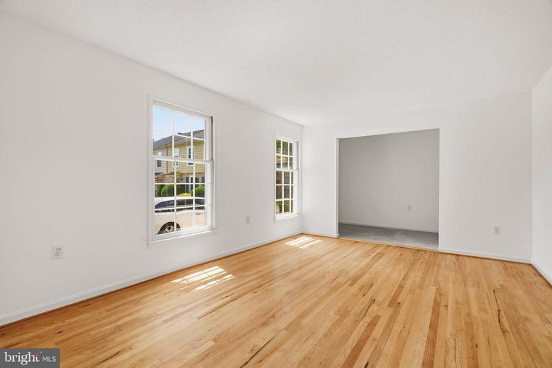 1717 Dana St, Crofton, MD 21114