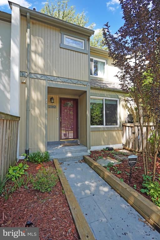 2382 Generation Dr, Reston, VA 20191