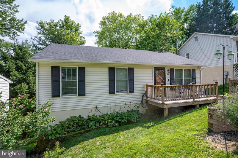 28 E E St, Brunswick, MD 21716