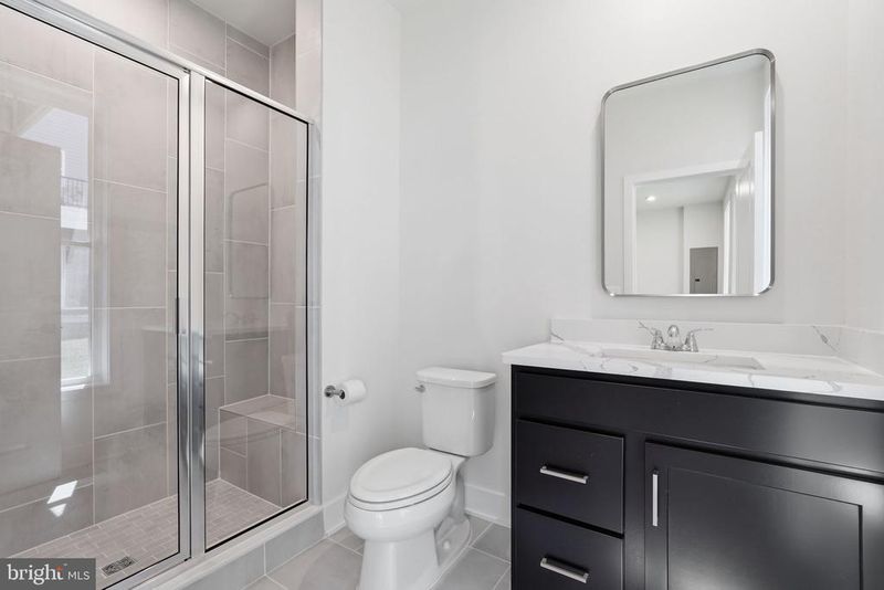 42200 Shining Star Sq, Brambleton, VA 20148