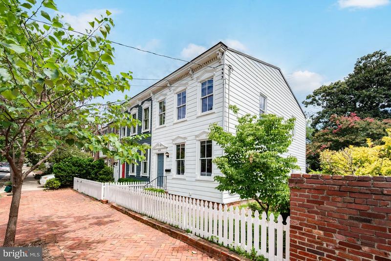 420 S Pitt St S, Alexandria, VA 22314