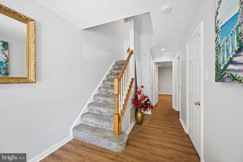 122 Long Acre Ct, Frederick, MD 21702