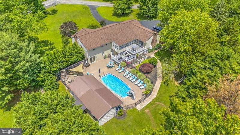 6893 Old Solomons Island Rd, Friendship, MD 20758