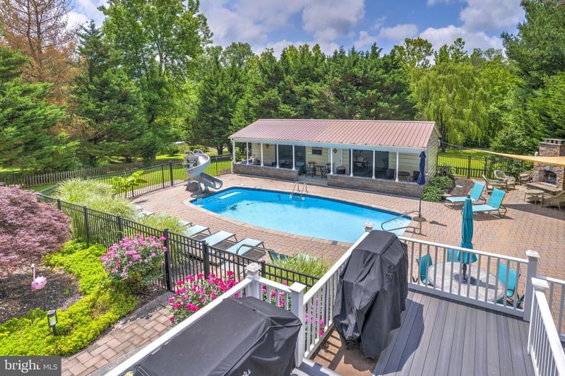 6893 Old Solomons Island Rd, Friendship, MD 20758