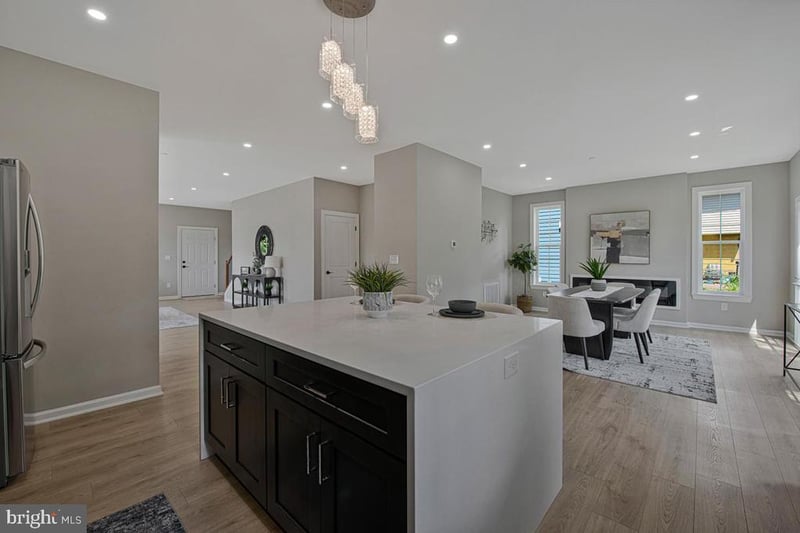 8805 Glenarden Pw, Lanham, MD 20706