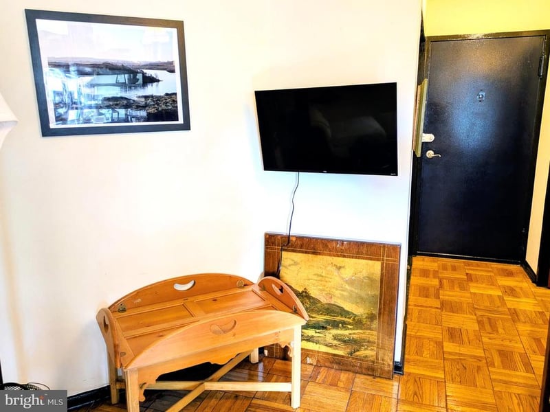 1801 Clydesdale Pl NW #521, Washington, DC 20009
