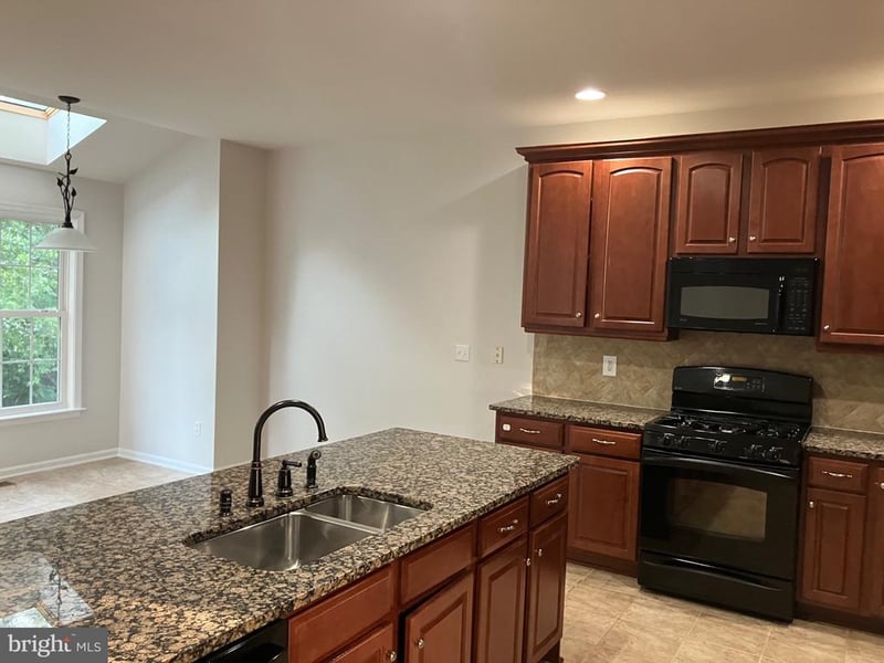 5622 Arrowfield Ter, Haymarket, VA 20169