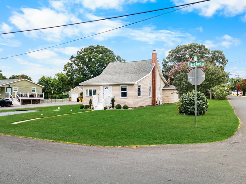 7800 Appletree Rd, Pasadena, MD 21122