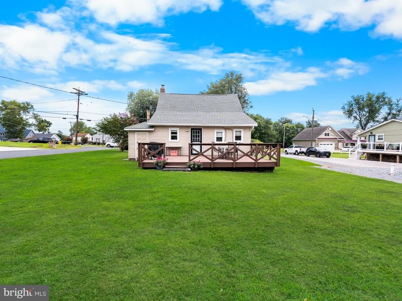 7800 Appletree Rd, Pasadena, MD 21122
