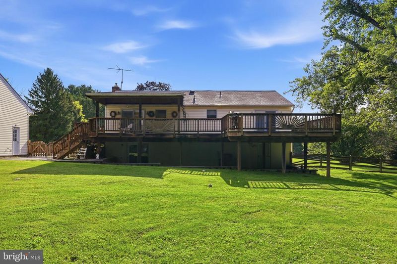 9092 Fox Ridge Dr, Union Bridge, MD 21791