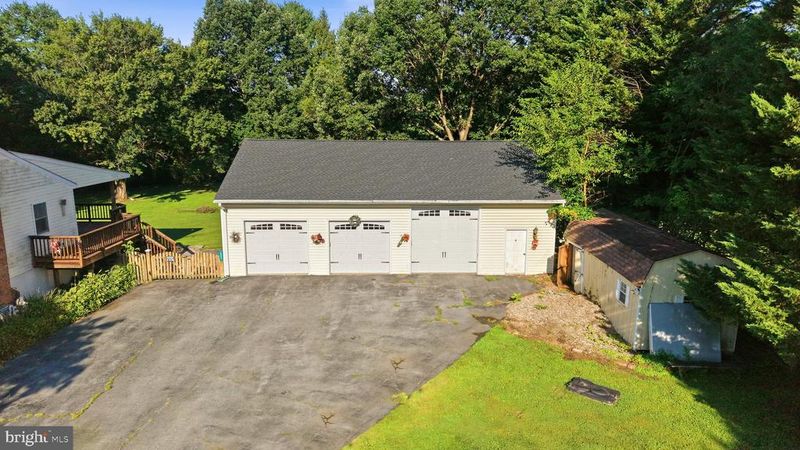 9092 Fox Ridge Dr, Union Bridge, MD 21791