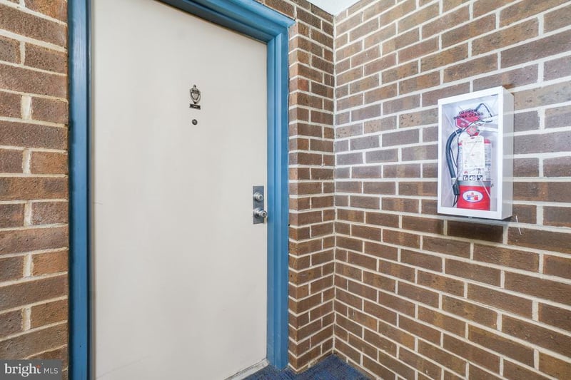 454 Girard St #373, Gaithersburg, MD 20877