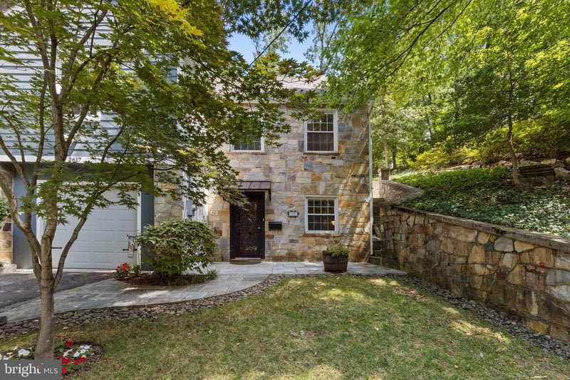 2617 S Arlington Ridge Rd, Arlington, VA 22202