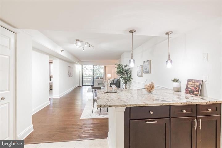 1808 Old Meadow Rd #718, Mclean, VA 22102