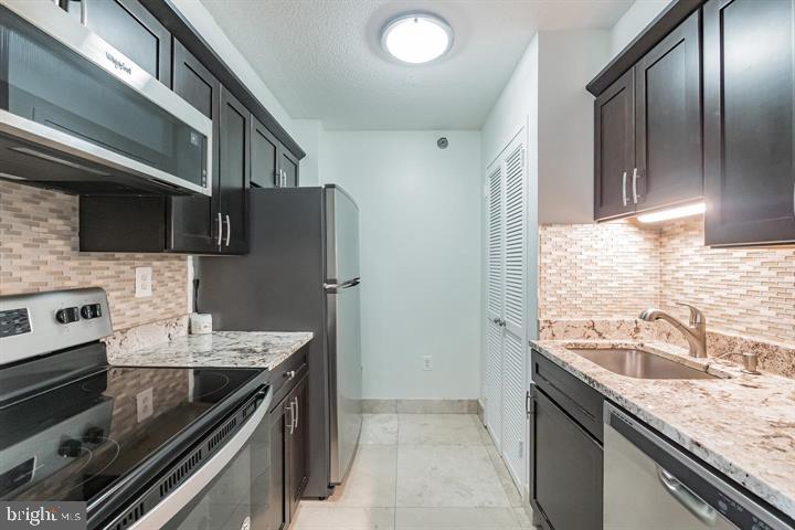 1808 Old Meadow Rd #718, Mclean, VA 22102