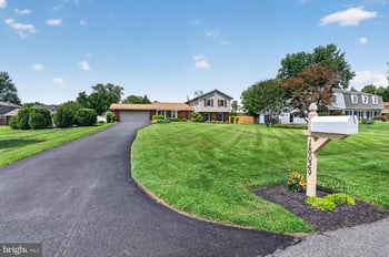 18029 Lafayette Dr, Olney, MD 20832