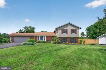 18029 Lafayette Dr, Olney, MD 20832