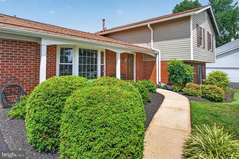 18029 Lafayette Dr, Olney, MD 20832