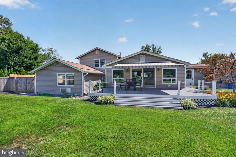 18029 Lafayette Dr, Olney, MD 20832