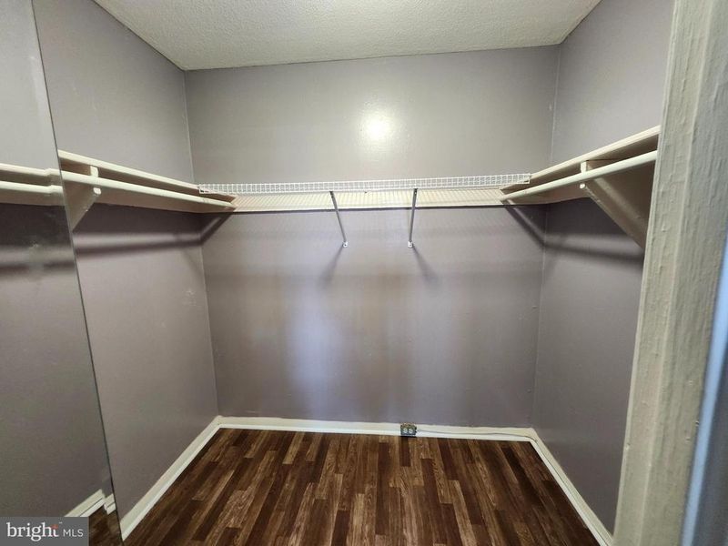 7527 Riverdale Rd #1827, Hyattsville, MD 20784