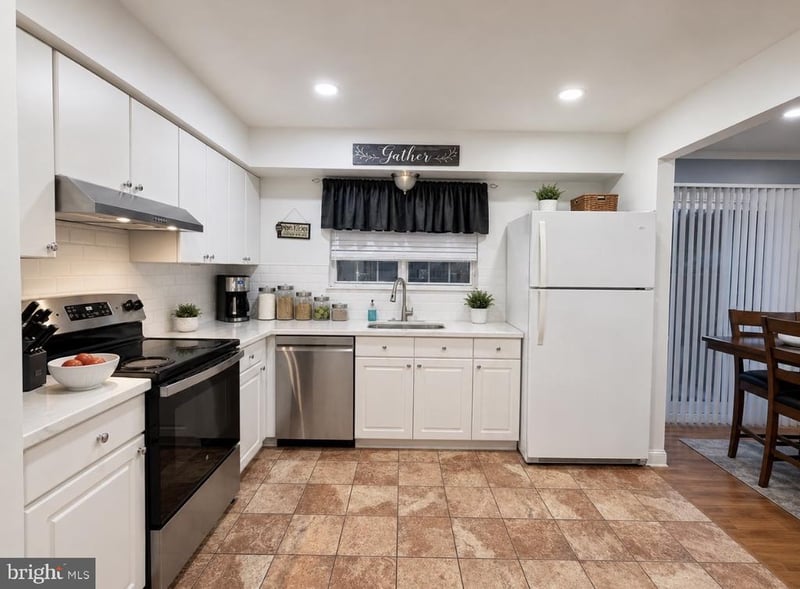 13005 Pickering Dr, Germantown, MD 20874