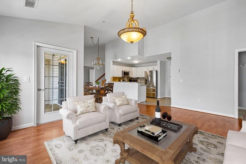 11506 Sperrin Cir #405, Fairfax, VA 22030