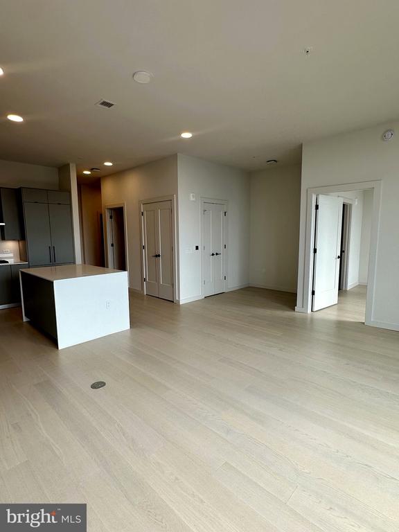3030 Potomac Ave #PH5, Arlington, VA 22202