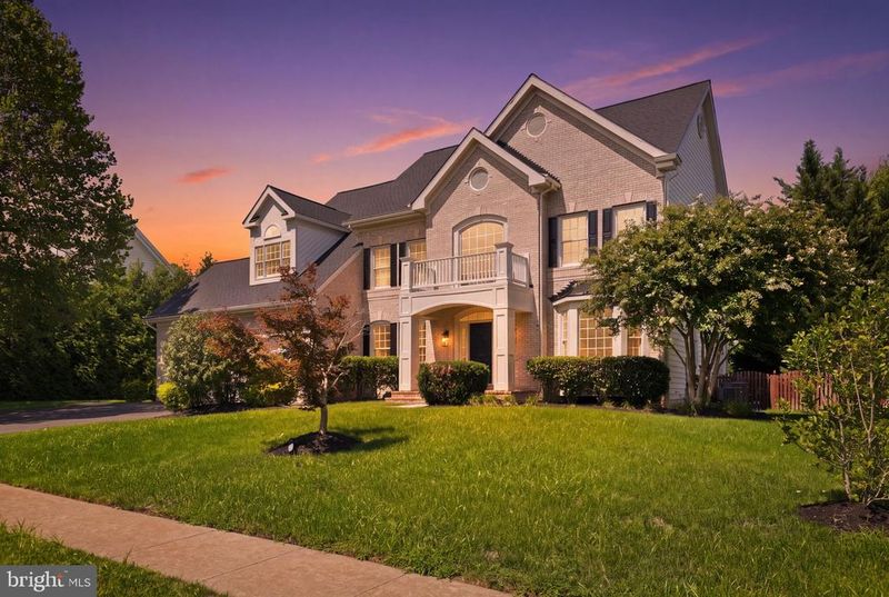18426 Rim Rock Cir, Leesburg, VA 20176