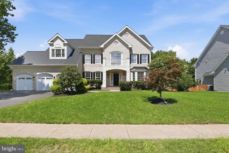 18426 Rim Rock Cir, Leesburg, VA 20176