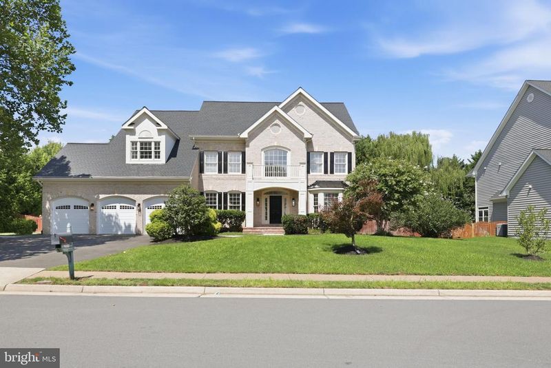 18426 Rim Rock Cir, Leesburg, VA 20176