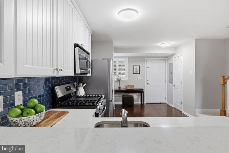 1589 N Van Dorn St, Alexandria, VA 22304