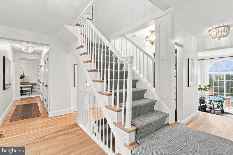 4520 32nd Rd N, Arlington, VA 22207