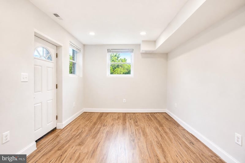 2851 Robinson Pl SE, Washington, DC 20020