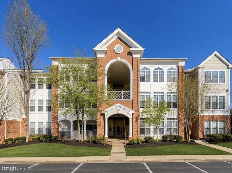 7710 Haynes Point Way #L, Alexandria, VA 22315