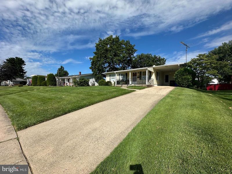 469 Carrollton Dr, Frederick, MD 21701
