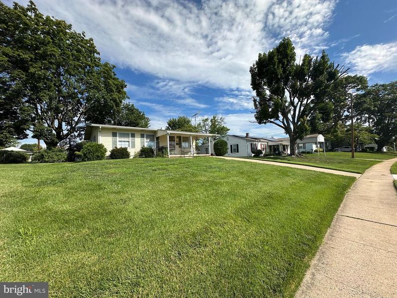469 Carrollton Dr, Frederick, MD 21701