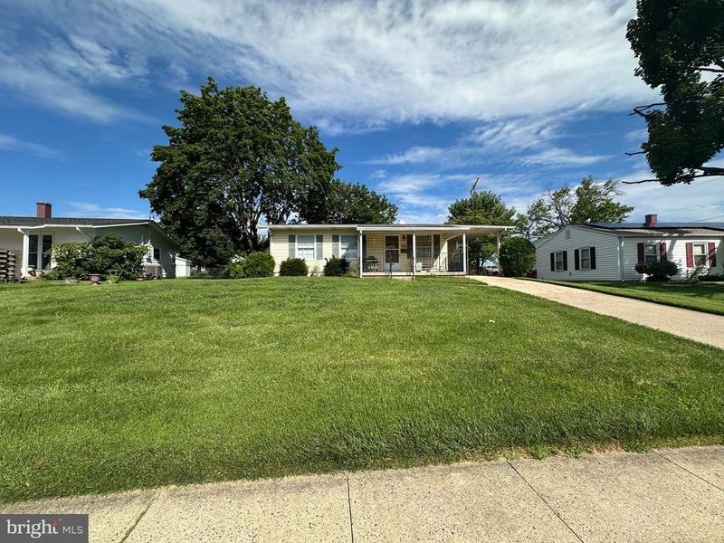 469 Carrollton Dr, Frederick, MD 21701