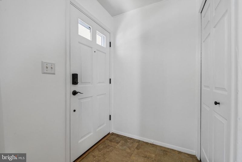 7983 Nolcrest Rd, Glen Burnie, MD 21061