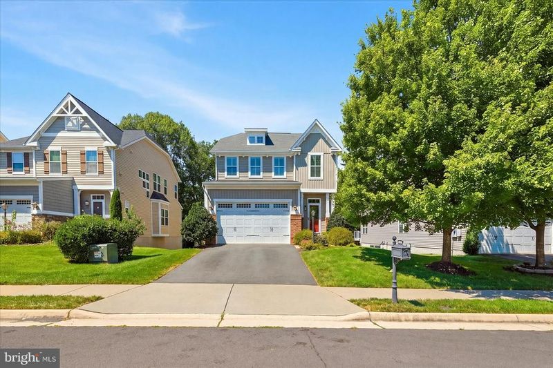 25625 Gathering Glen St, Aldie, VA 20105