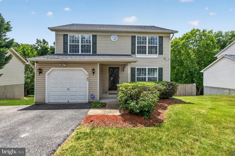 2103 Sayan Ct, Temple Hills, MD 20748