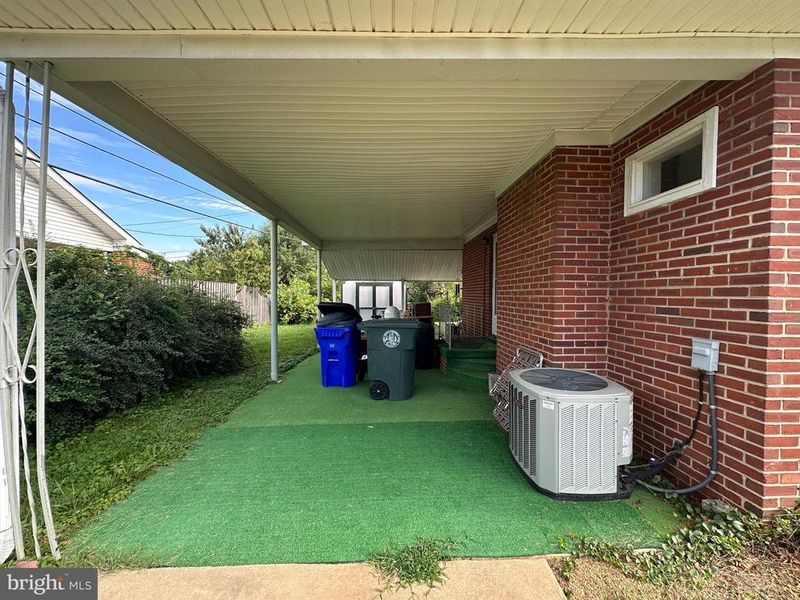 405 Delaware Rd, Frederick, MD 21701