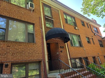 610 Kennebec Ave #B2, Takoma Park, MD 20912