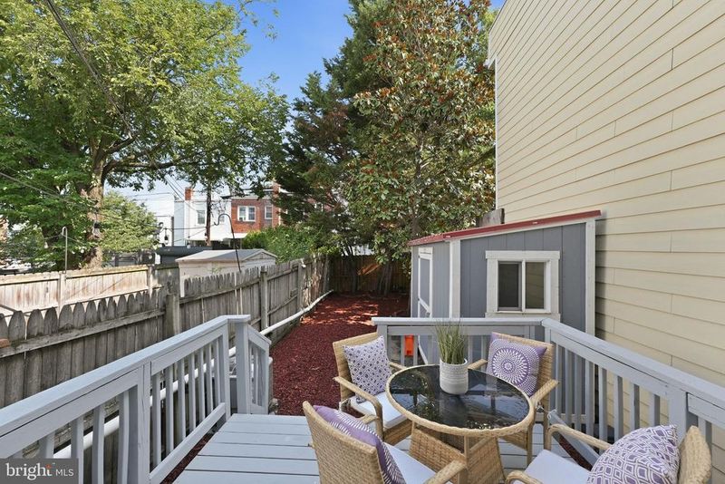 1738 L St NE, Washington, DC 20002
